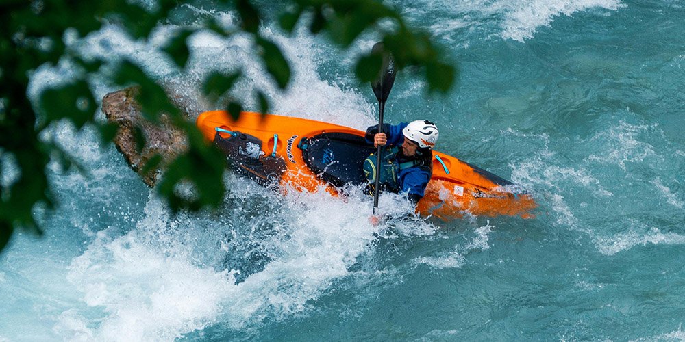 Do kayaks flip easily