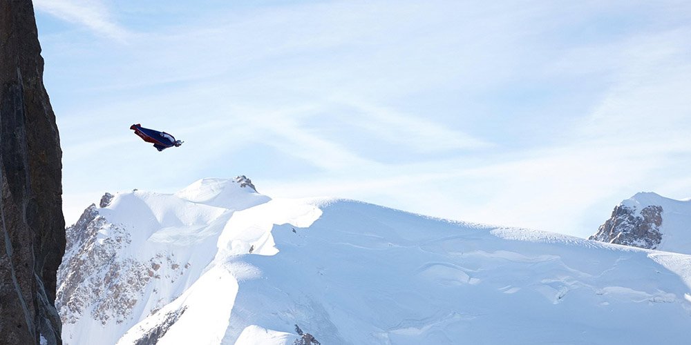 Base jumping vs wingsuit flying